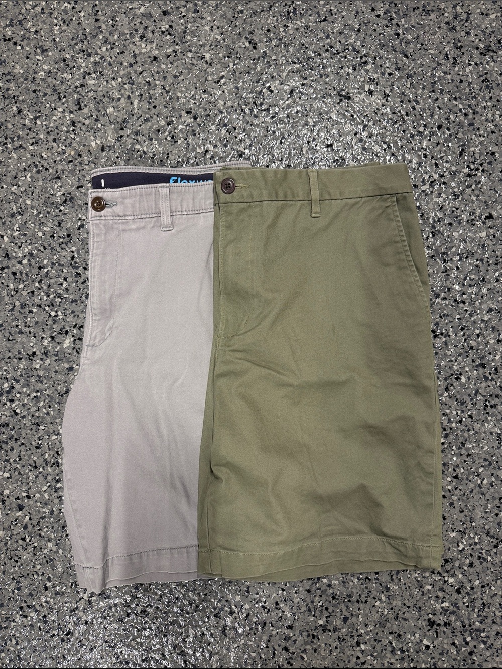 Banana Republic Olive Green & Light Gray Men's Flat Front Shorts